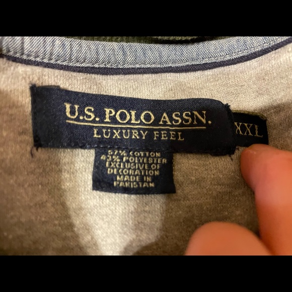 Men’s Polo Ralph Lauren army green pullover (sweatshirt material) - Picture 4 of 8